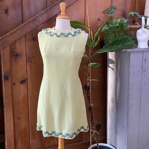 Vintage Floral Appliqué Sheath Dress